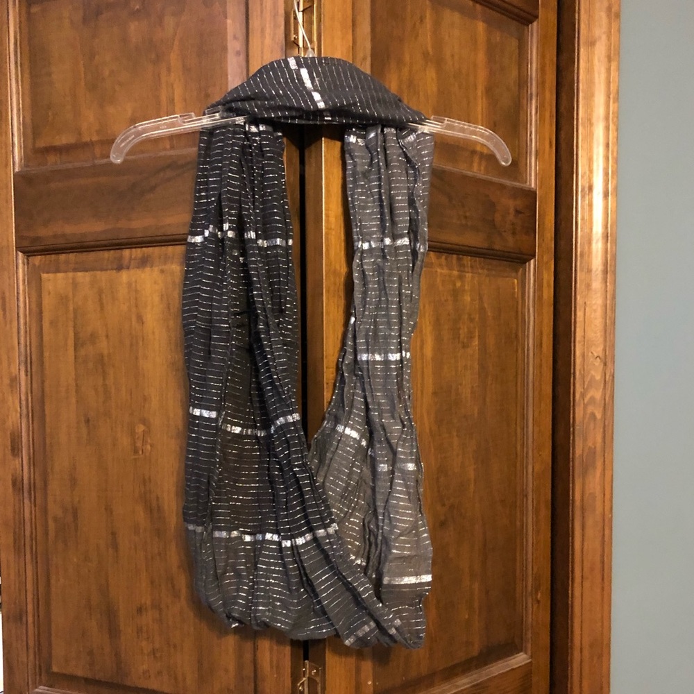 American eagle infinity scarf